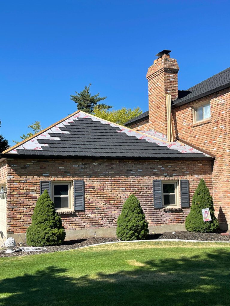Roofer In Utah, Snowbird Roofing and Siding, Gutters, Fascia, Vinyl, Hardie, Batten, Utah, Orem, provo, heber, lehi, sandy, draper